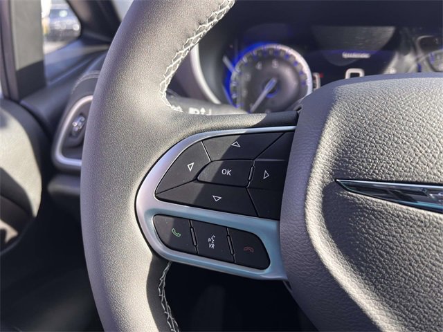 New 2026 Chrysler Pacifica Select image 18