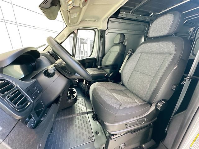Used 2024 RAM ProMaster 2500 w/ Premium Convenience Group image 9
