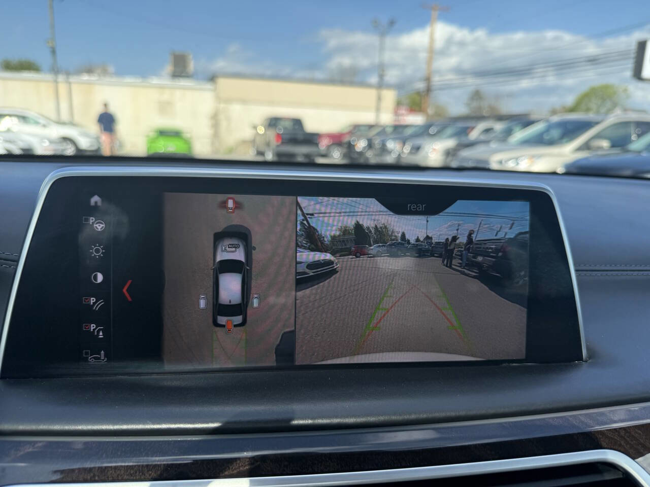 Used 2019 BMW 740i xDrive w/ Executive Package image 36