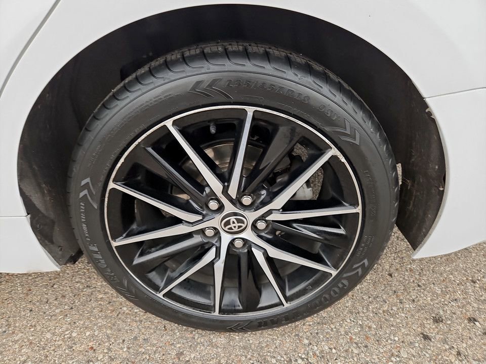 Used 2023 Toyota Camry SE image 32