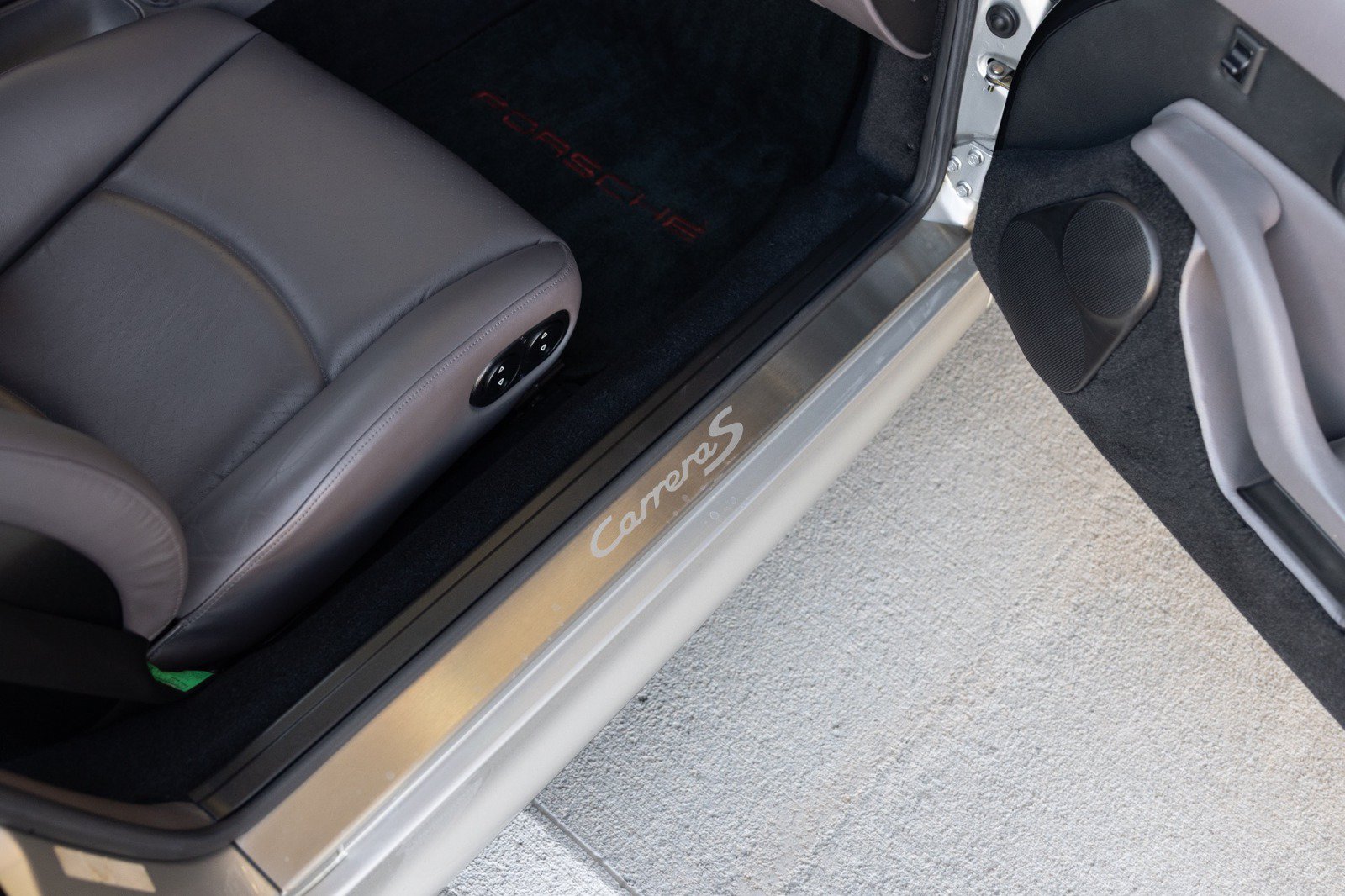 Used 1998 Porsche 911 Carrera S RWD image 60