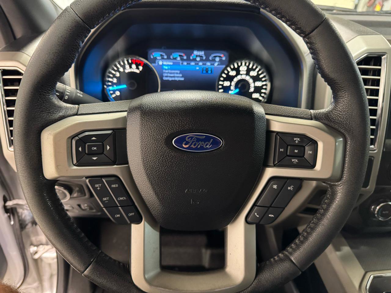 Used 2016 Ford F150 Lariat AWD/4WD image 27