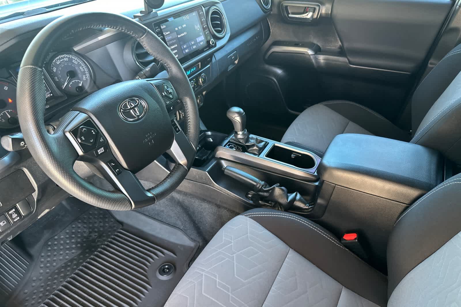 Used 2021 Toyota Tacoma TRD Off-Road w/ Technology Package AWD/4WD image 11