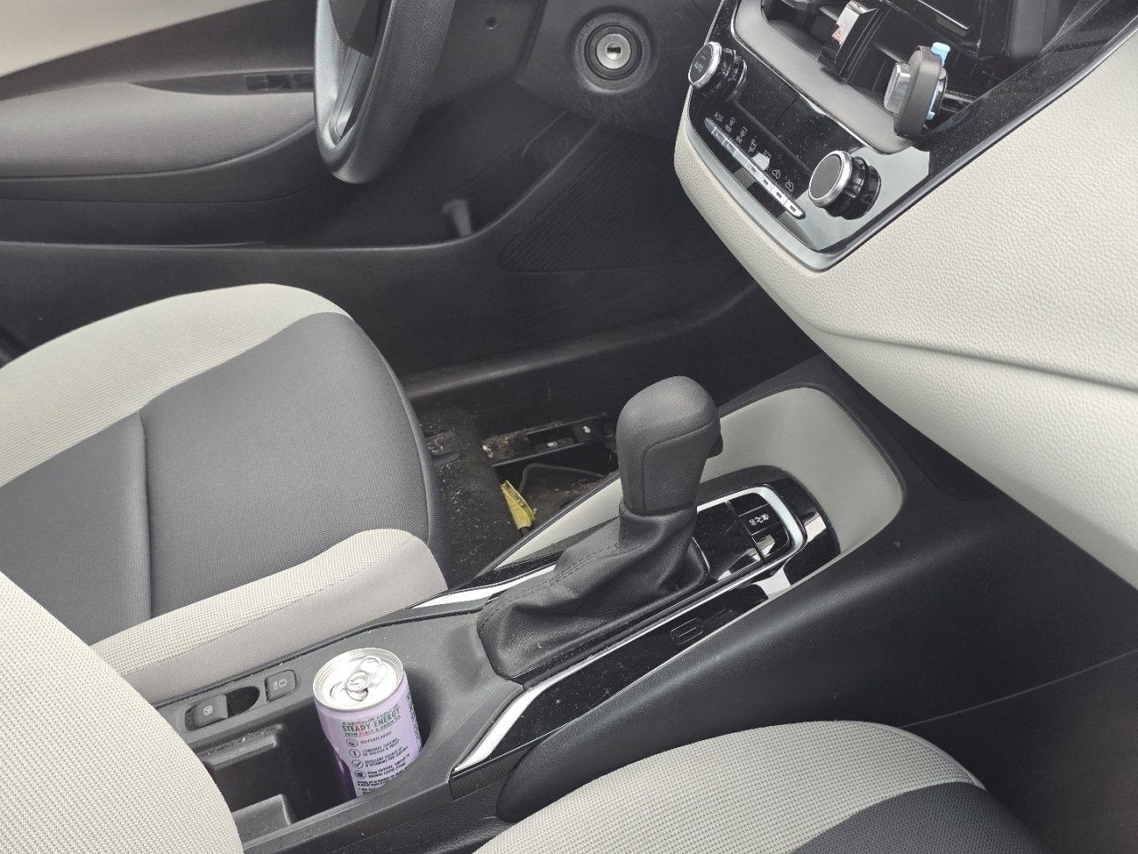 Used 2023 Toyota Corolla LE image 19