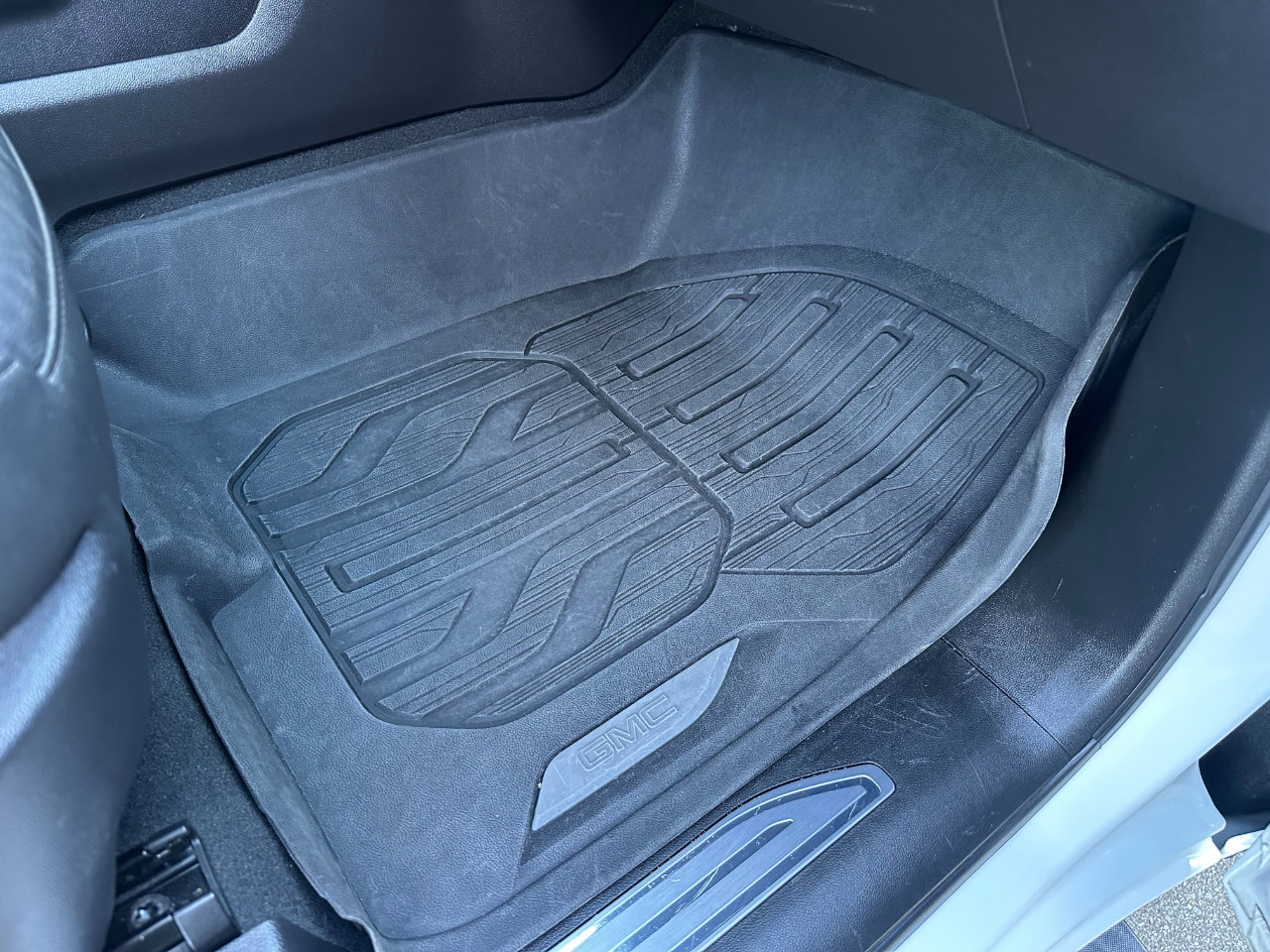 Used 2024 GMC Sierra 1500 Elevation w/ Elevation Premium Package image 29