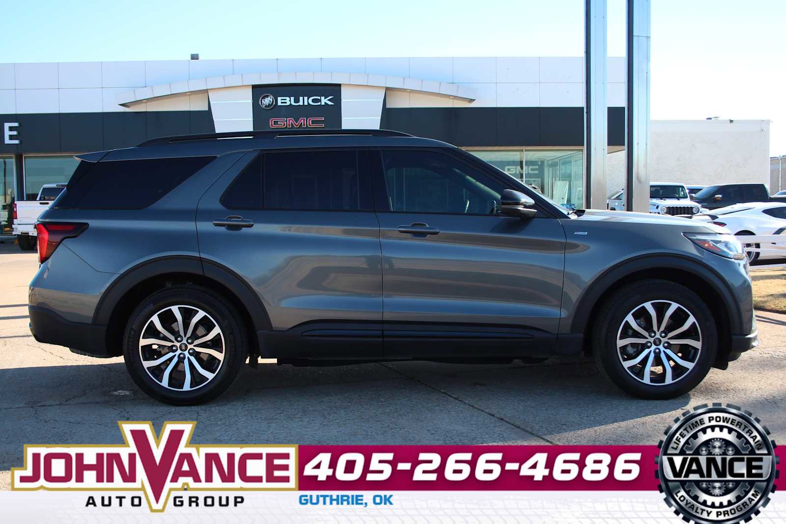 Used 2025 Ford Explorer ST-Line image 14
