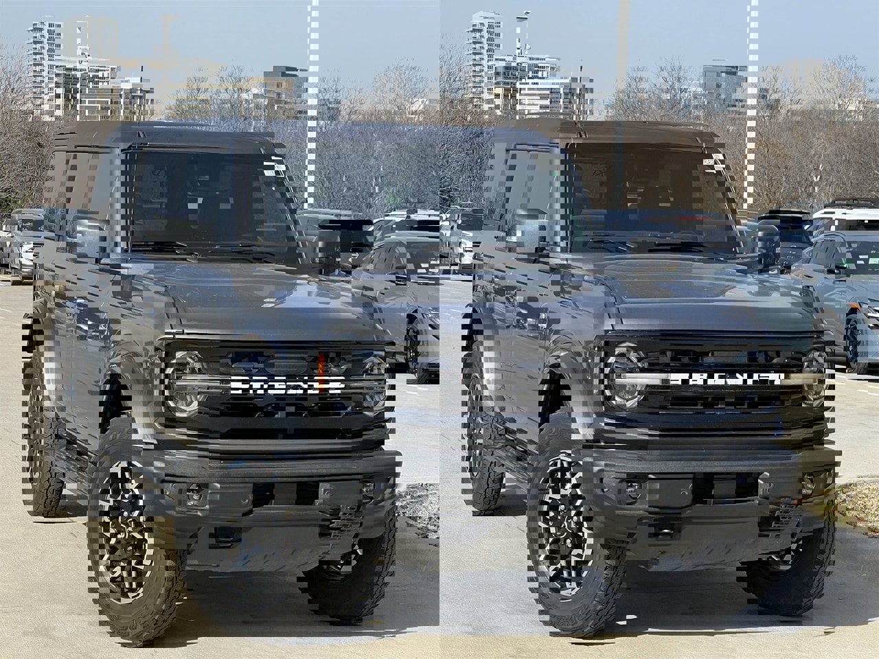 Used 2024 Ford Bronco Outer Banks image 2