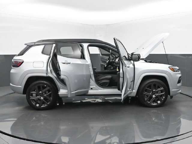 New 2025 Jeep Compass Limited w/ Driver Assist Group I AWD/4WD image 57