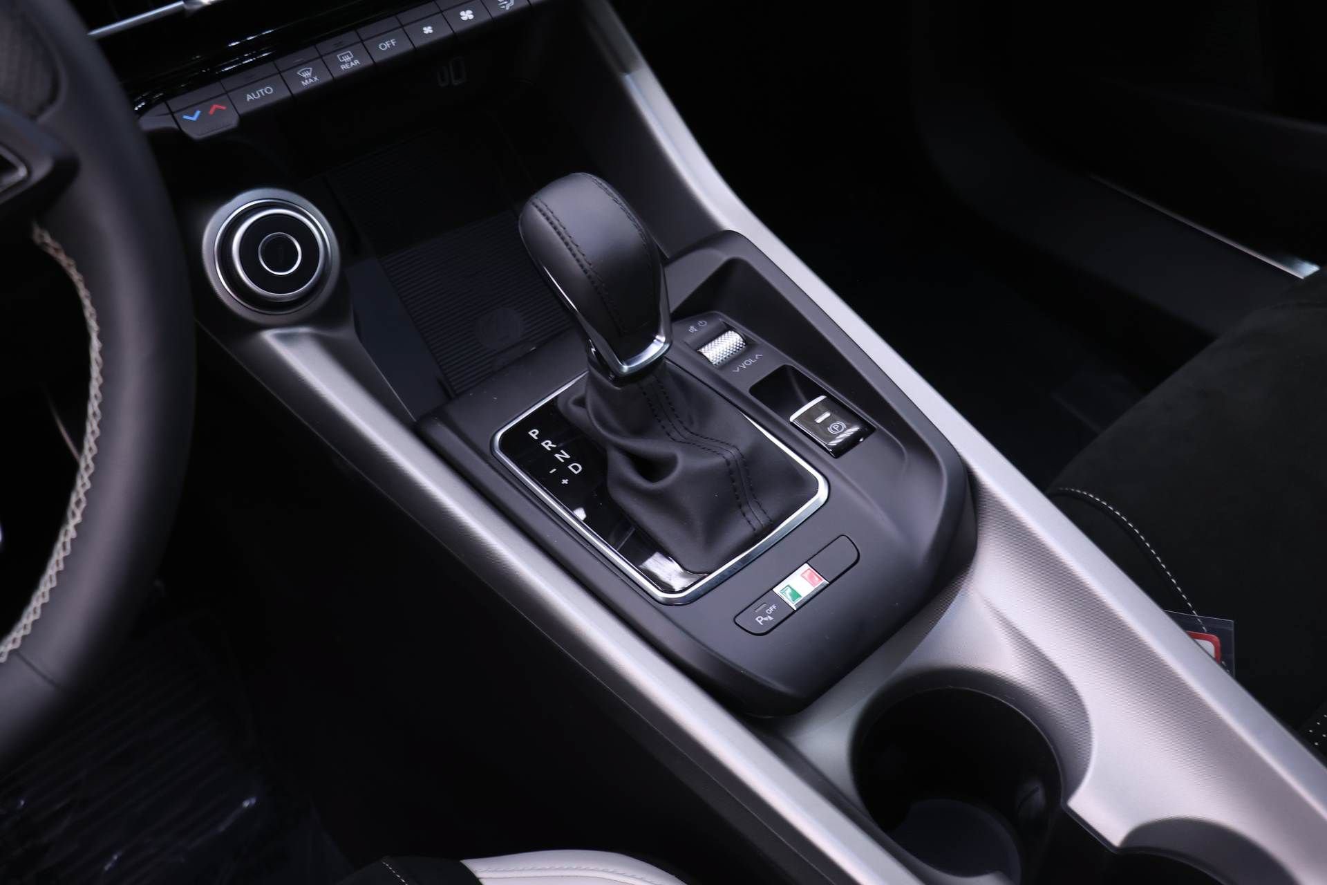 New 2026 Alfa Romeo Tonale w/ Active Assist Package AWD/4WD image 17