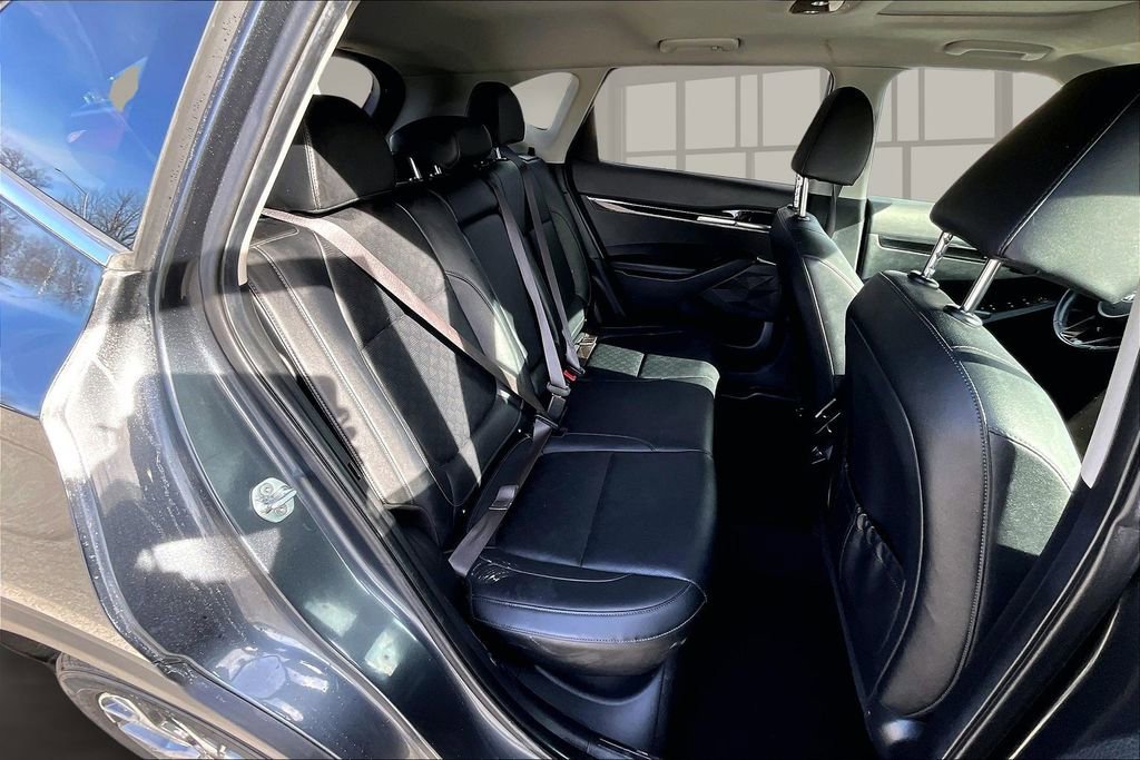 Used 2021 Kia Seltos EX image 28
