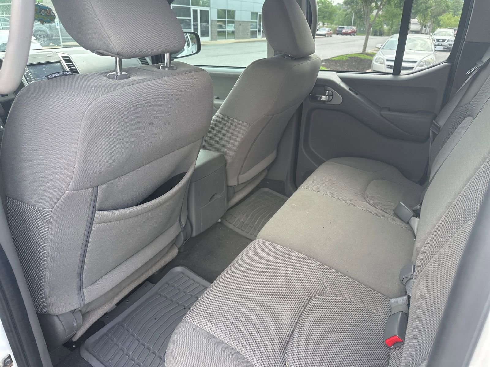 Used 2021 Nissan Frontier SV w/ Midnight Edition Floor Mats AWD/4WD image 12