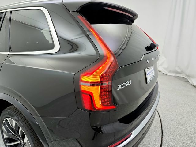 New 2026 Volvo XC90 B6 Plus w/ Protection Package image 32