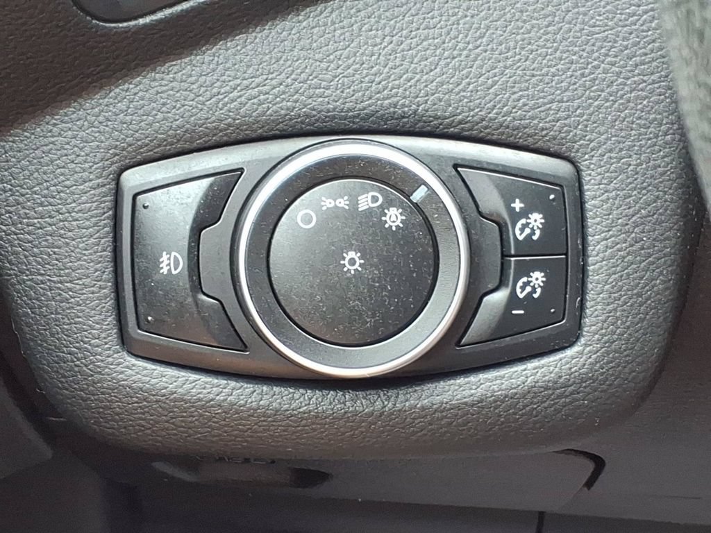 Used 2015 Ford Escape SE FWD image 14