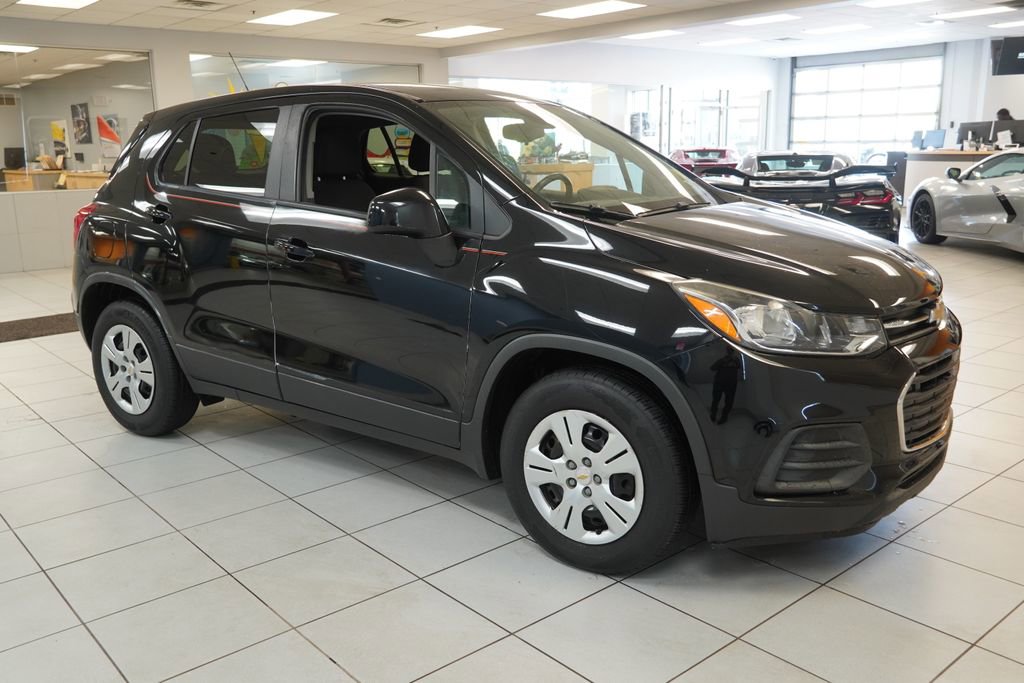 Used 2018 Chevrolet Trax LS FWD image 13