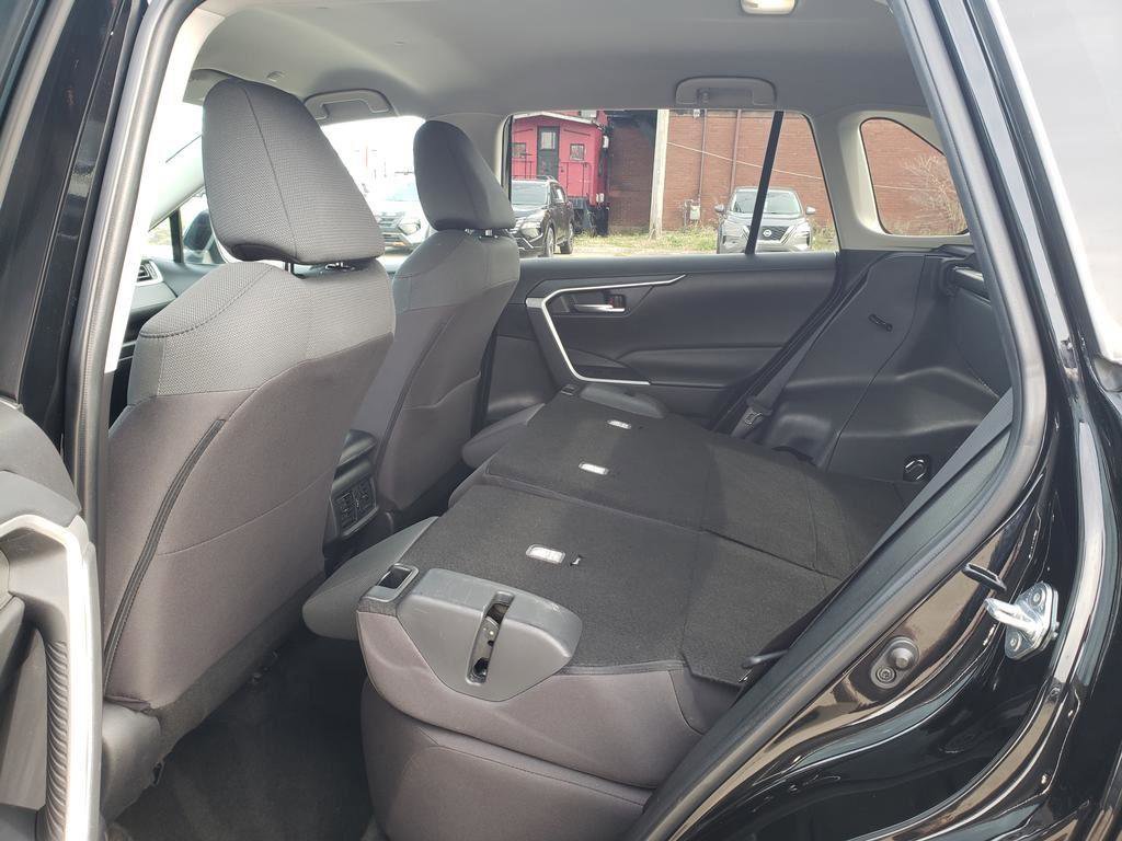 Used 2023 Toyota RAV4 XLE image 18