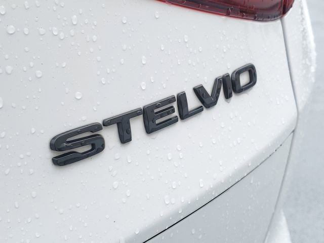 Used 2021 Alfa Romeo Stelvio Sprint w/ Nero Edizione RWD image 12