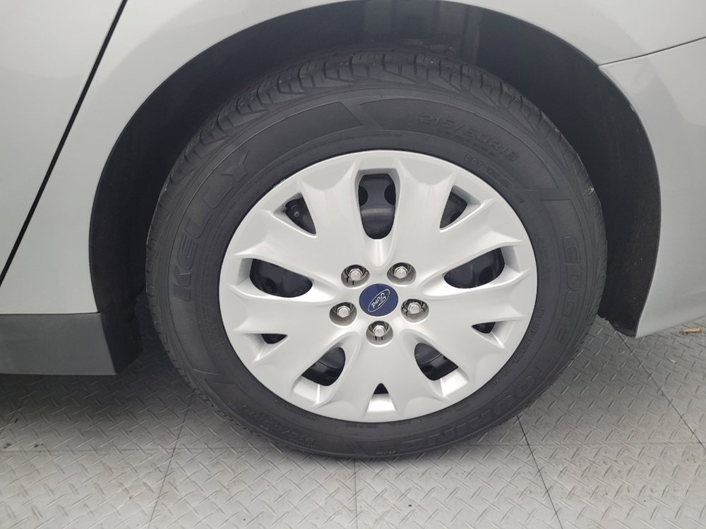 Used 2020 Ford Fusion S FWD image 31