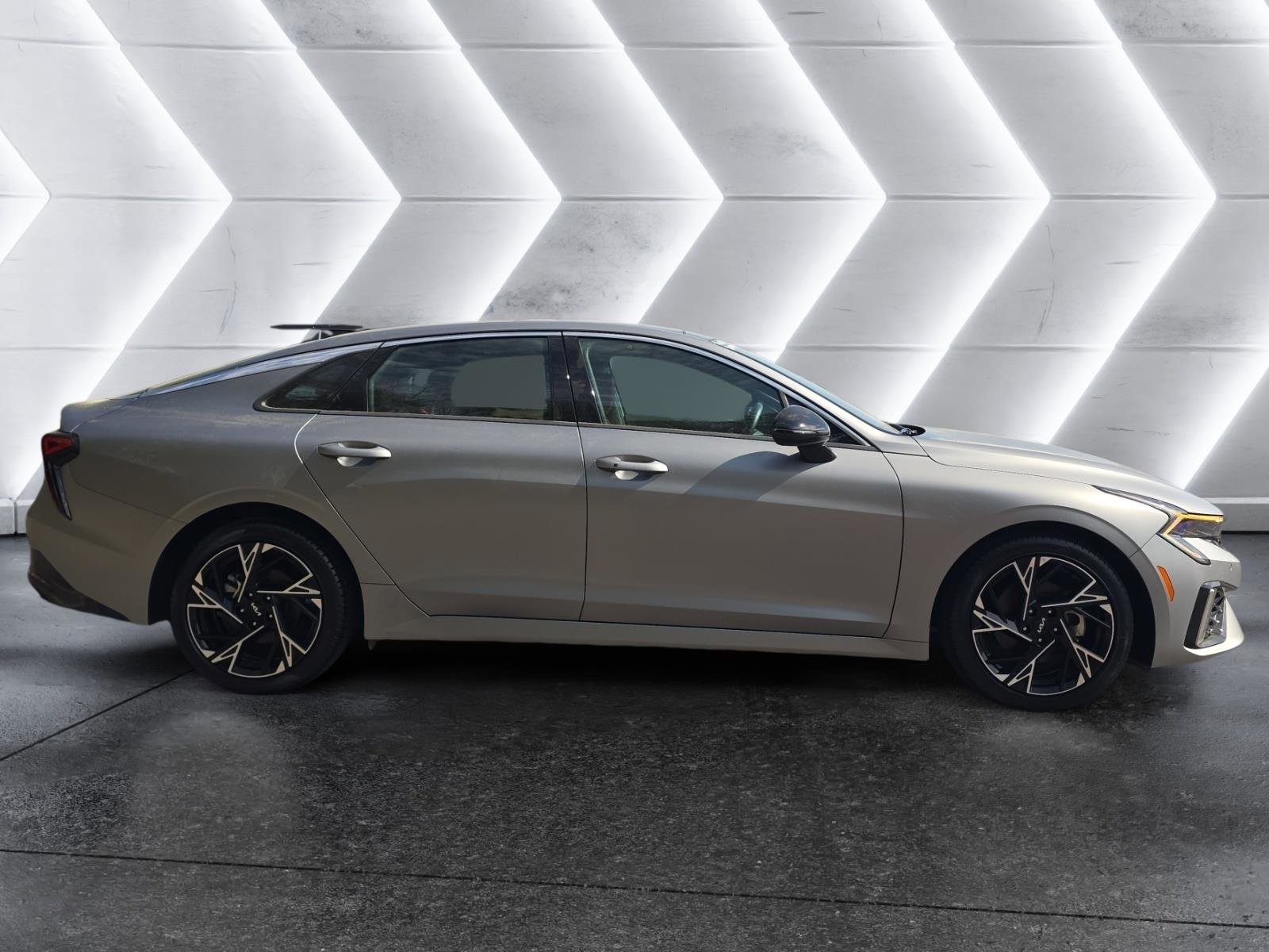 Used 2025 Kia K5 GT-Line w/ GT-Line Premium Package image 6