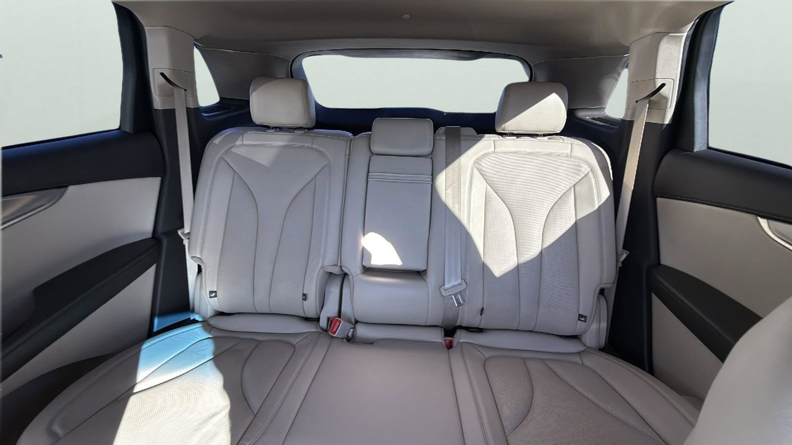 Used 2019 Lincoln Nautilus Reserve image 26