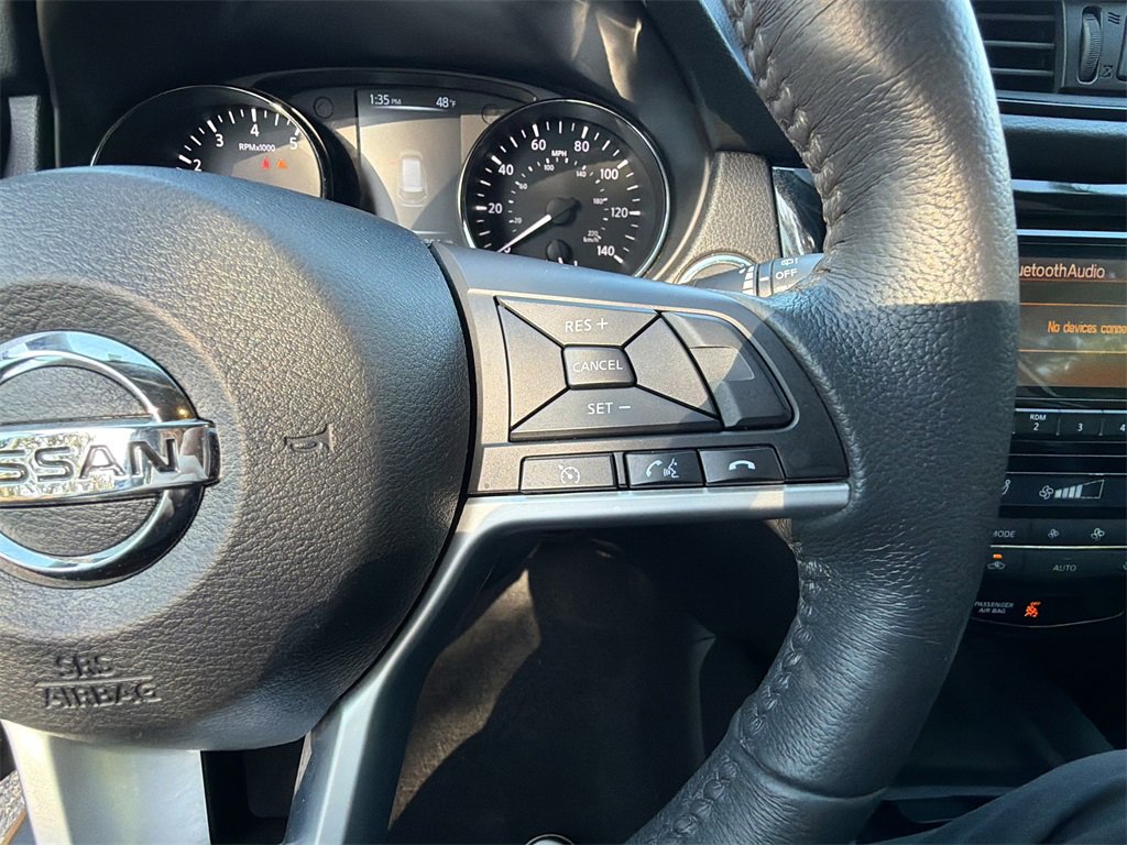 Used 2017 Nissan Rogue SV image 26