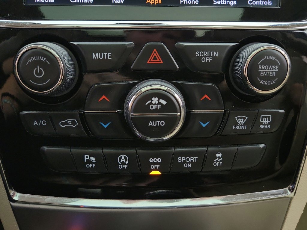 Used 2021 Jeep Grand Cherokee Overland AWD/4WD image 19