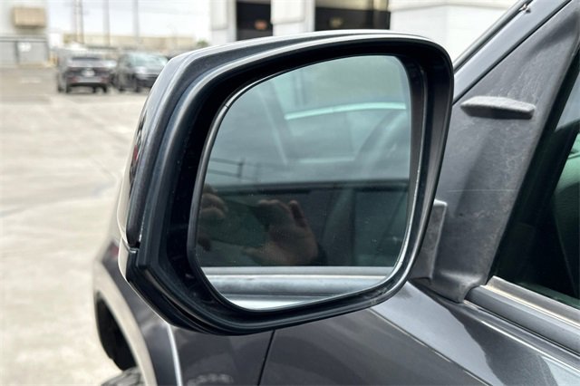 Used 2020 Toyota Tacoma 2WD Double Cab image 10