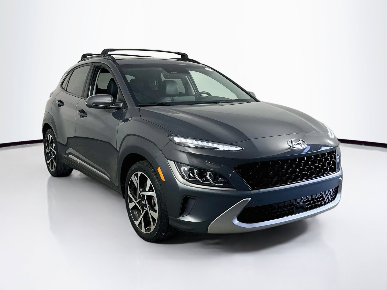 Used 2023 Hyundai Kona Limited FWD image 3