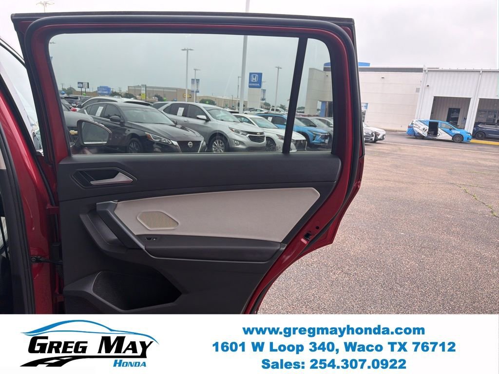 Used 2019 Volkswagen Tiguan SE FWD image 25