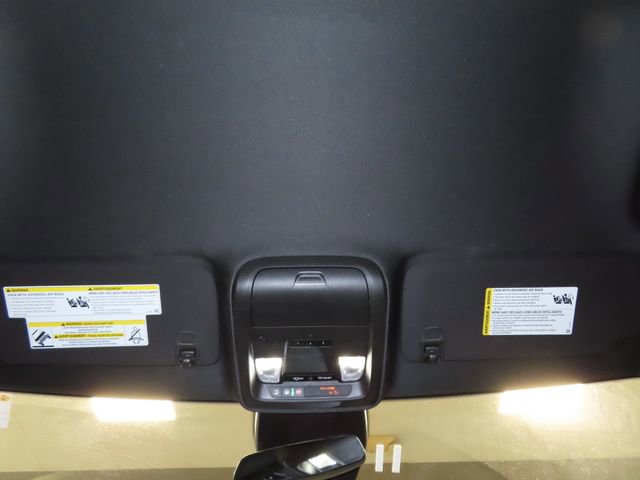 Certified 2025 Cadillac XT4 Premium Luxury image 29