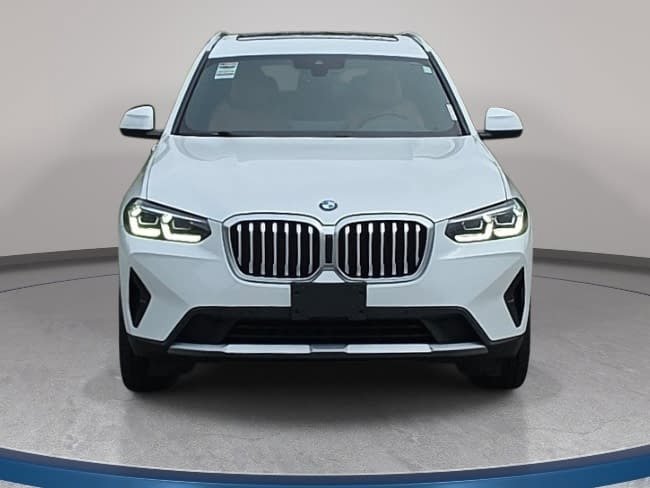 Used 2023 BMW X3 xDrive30i w/ Premium Package w/ZPA AWD/4WD image 2
