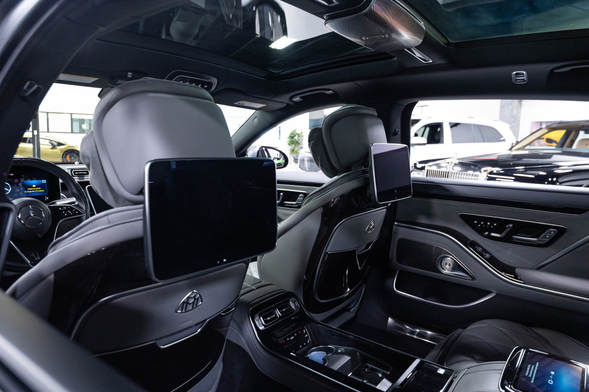 Used 2024 Mercedes-Benz Maybach S 680 4MATIC image 95