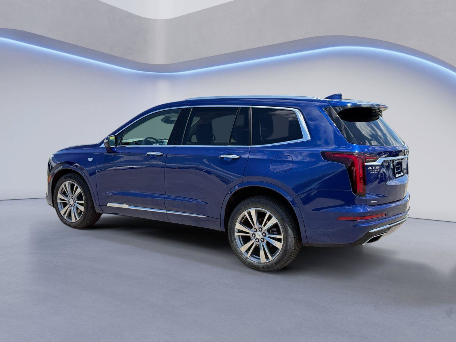 Certified 2023 Cadillac XT6 Premium Luxury AWD/4WD image 7