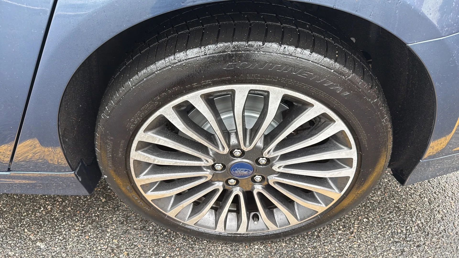 Used 2018 Ford Fusion Energi Titanium image 9