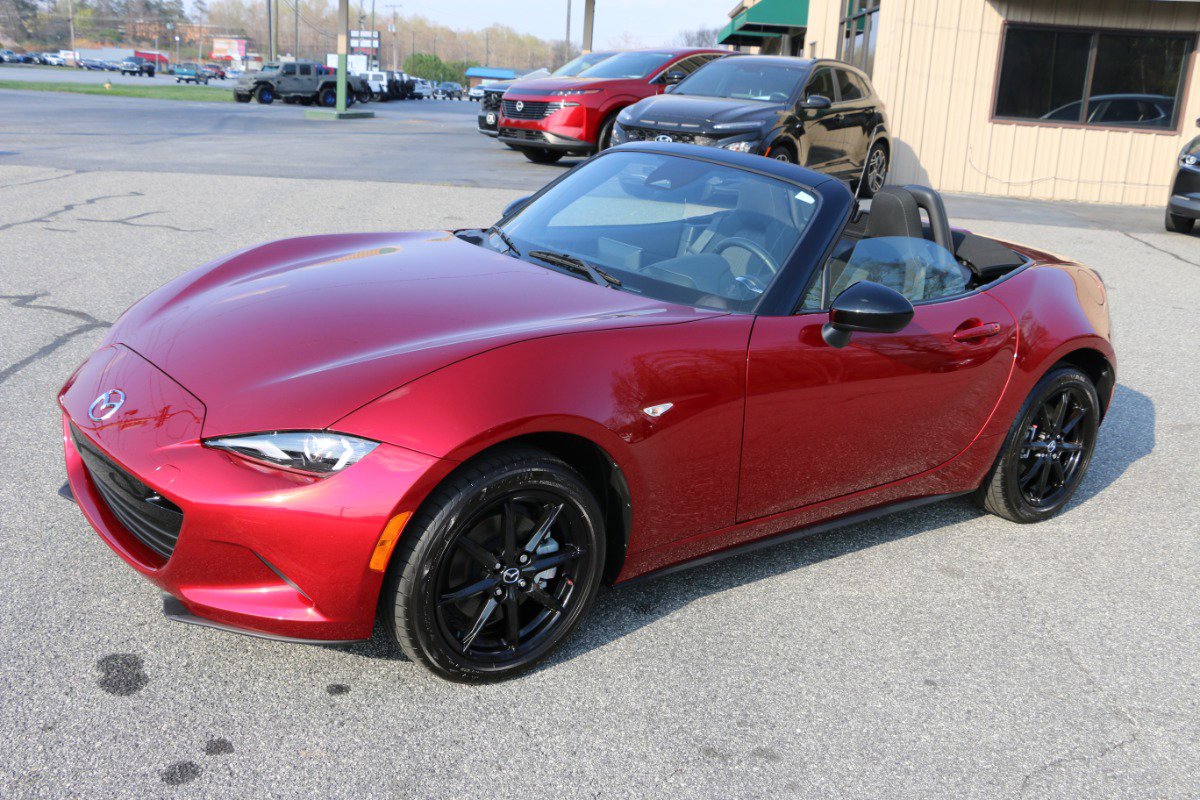 Used 2025 MAZDA MX-5 Miata Sport image 1