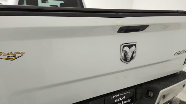 Used 2014 RAM 3500 Tradesman w/ Chrome Appearance Group image 28