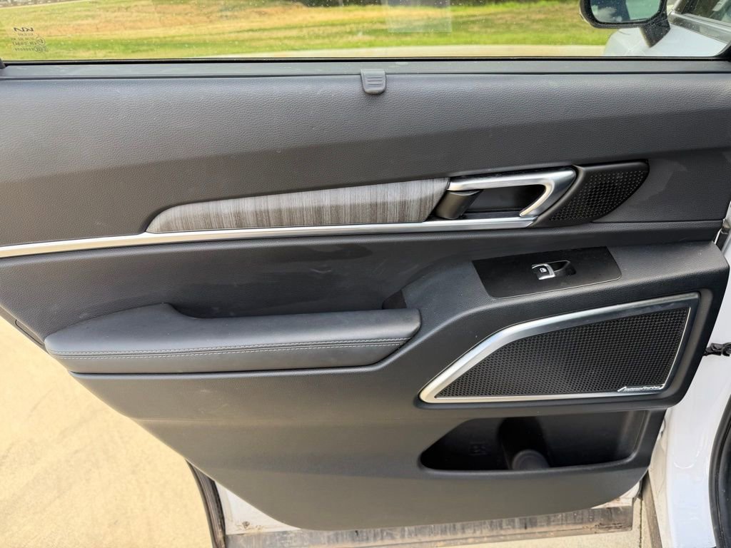 Used 2024 Kia Telluride SX w/ Towing Package image 15