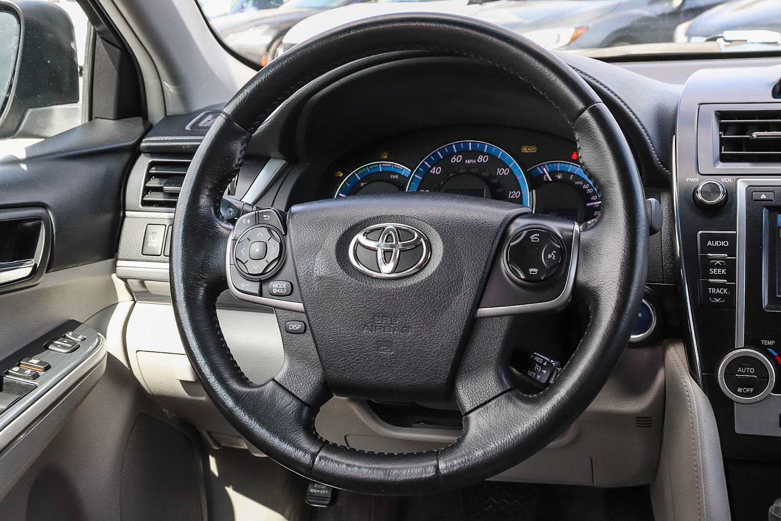 Used 2014 Toyota Camry XLE w/ Leather Package FWD image 22