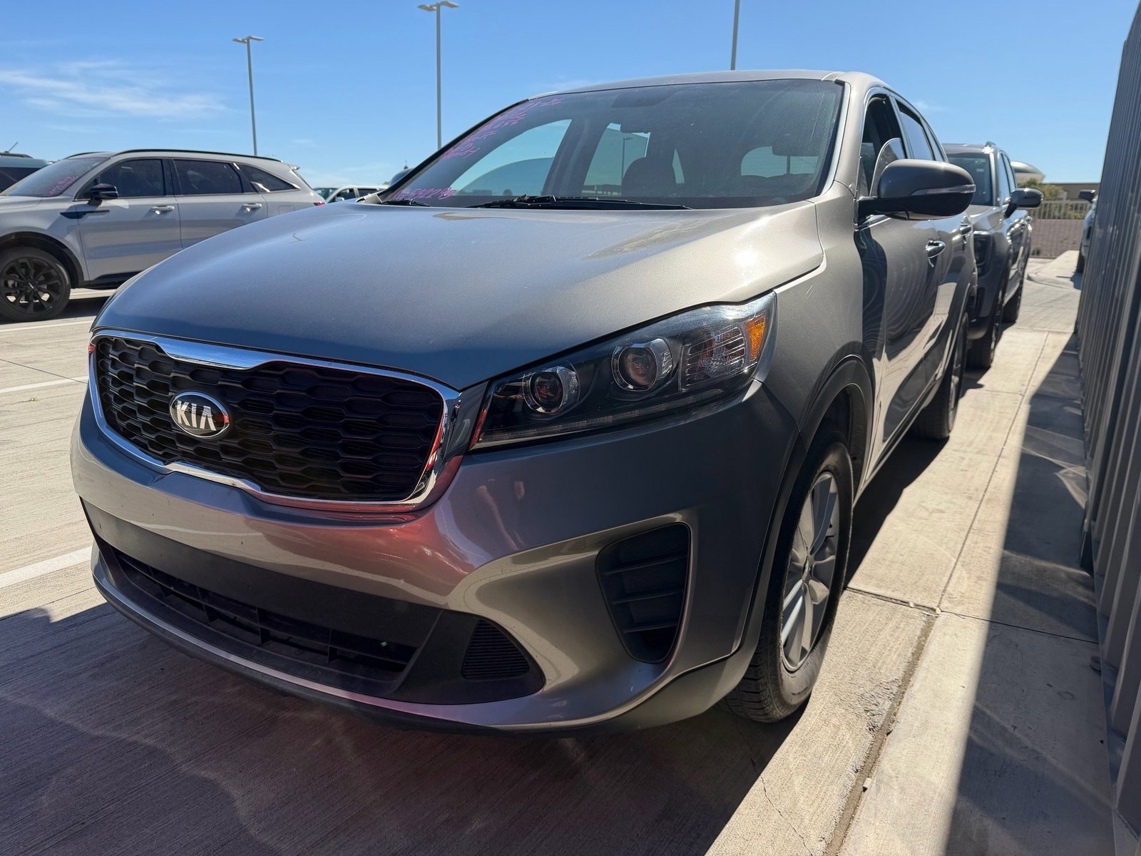 Used 2019 Kia Sorento LX image 2