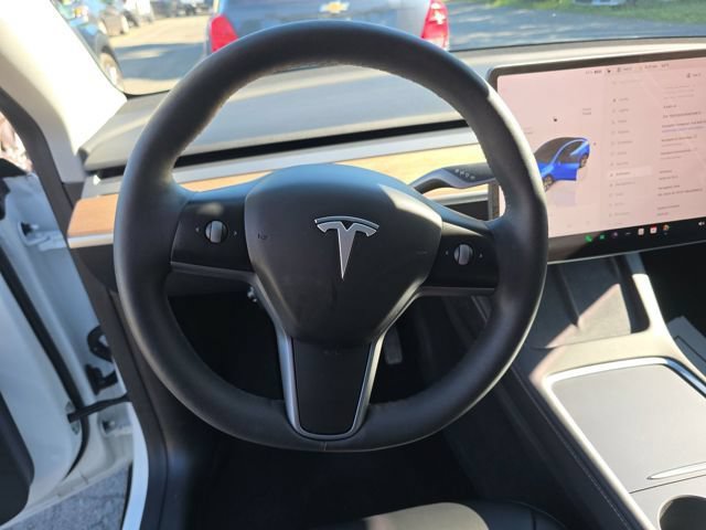 Used 2024 Tesla Model Y Long Range AWD/4WD image 6
