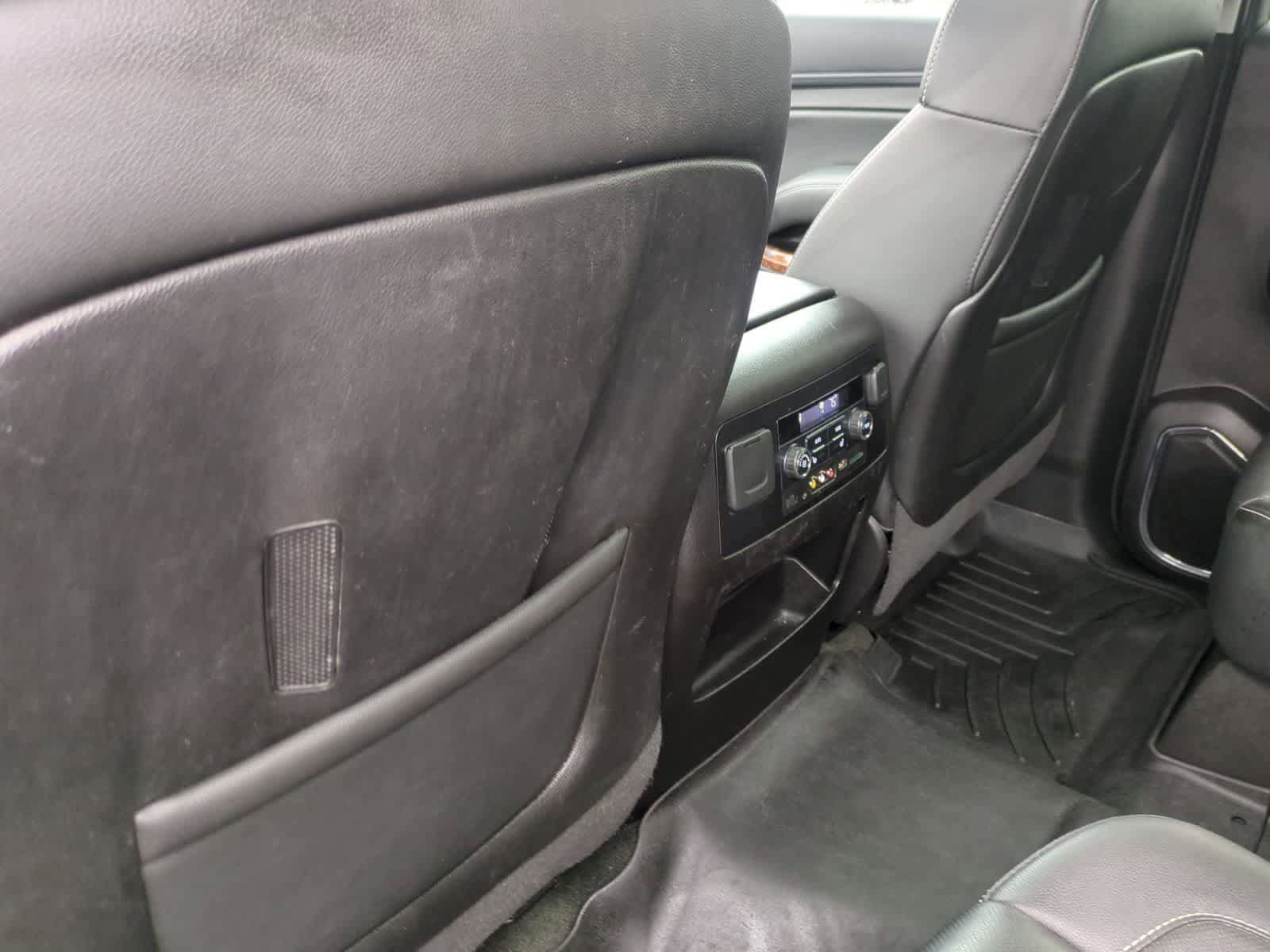Used 2016 Chevrolet Suburban LTZ image 18