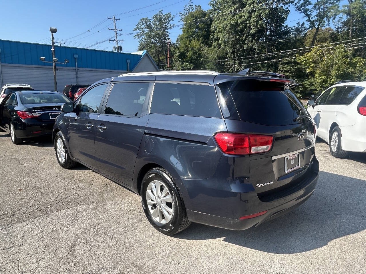 Used 2015 Kia Sedona LX FWD image 11