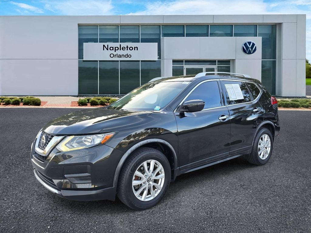 Used 2020 Nissan Rogue SV image 1