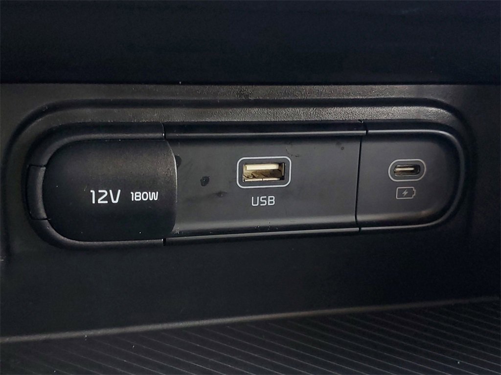 Used 2023 Kia Sportage LX image 21