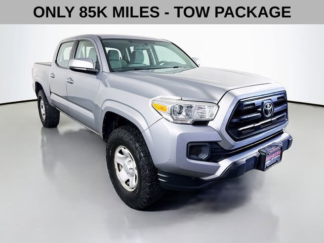 Used 2017 Toyota Tacoma SR AWD/4WD image 2