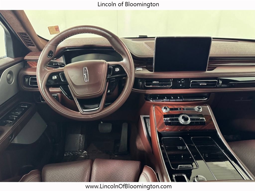 Certified 2023 Lincoln Aviator Black Label w/ Dynamic Handling Package AWD/4WD image 16