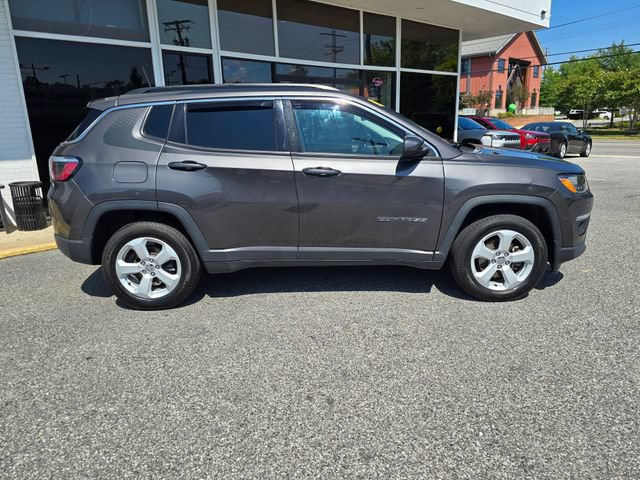Used 2021 Jeep Compass Latitude w/ Mopar Graphics Package AWD/4WD image 35