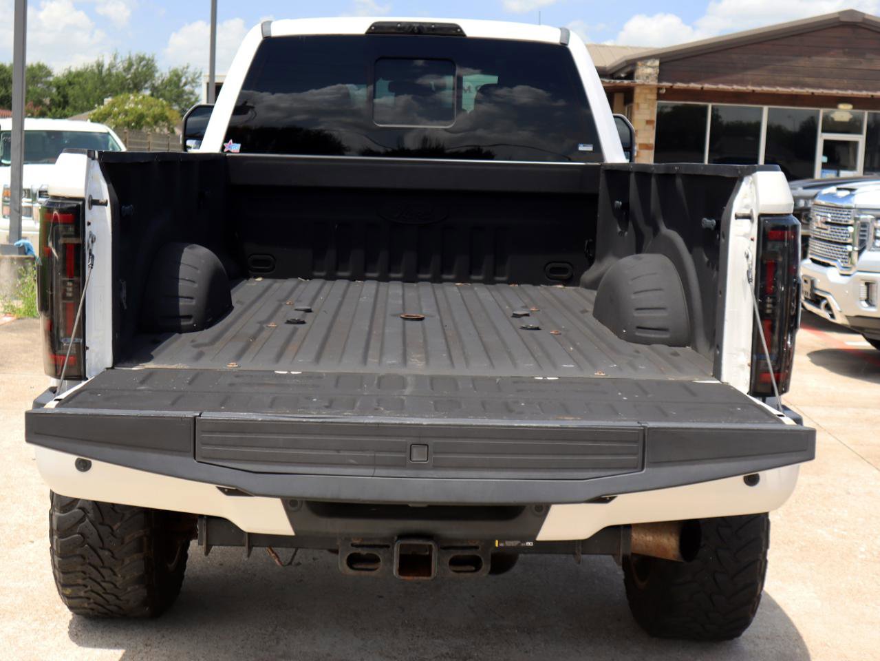 Used 2017 Ford F350 Lariat w/ Lariat Ultimate Package AWD/4WD image 5