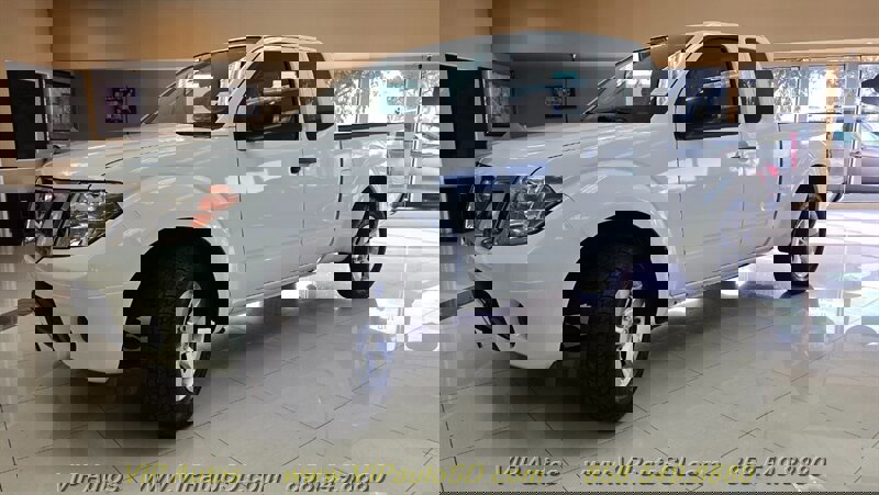 Used 2014 Nissan Frontier S image 3