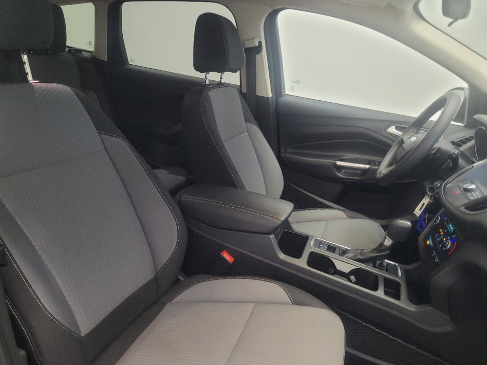 Used 2017 Ford Escape SE w/ Equipment Group 201A FWD image 21