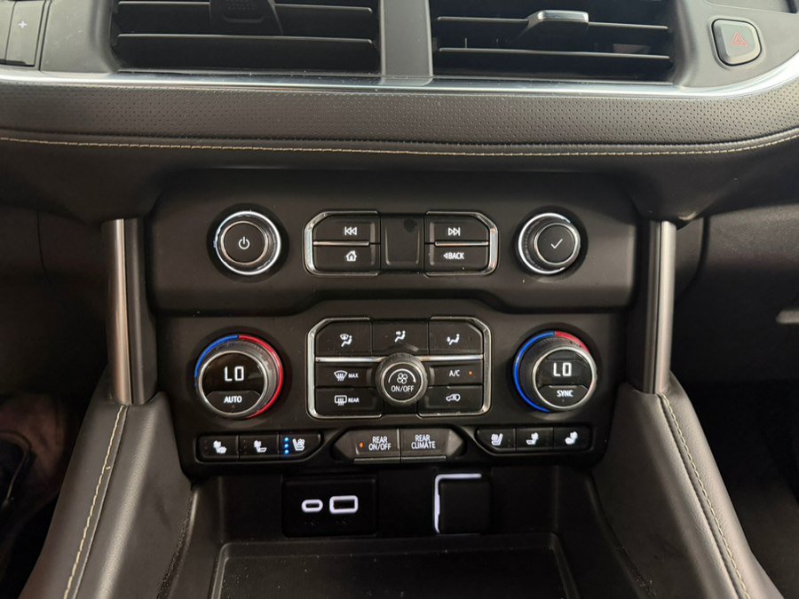 Used 2024 Chevrolet Tahoe Premier AWD/4WD image 28